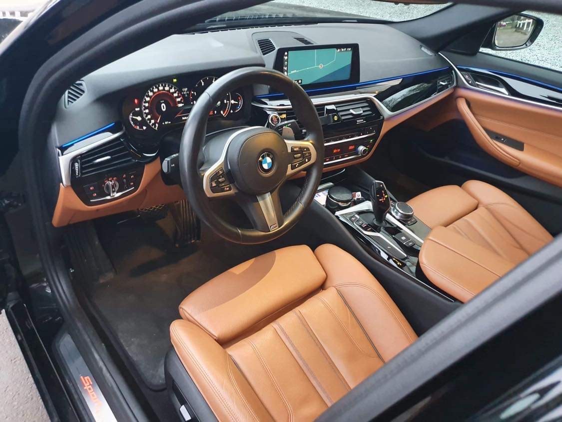 BMW 520D LIMOUSINE NOIRE