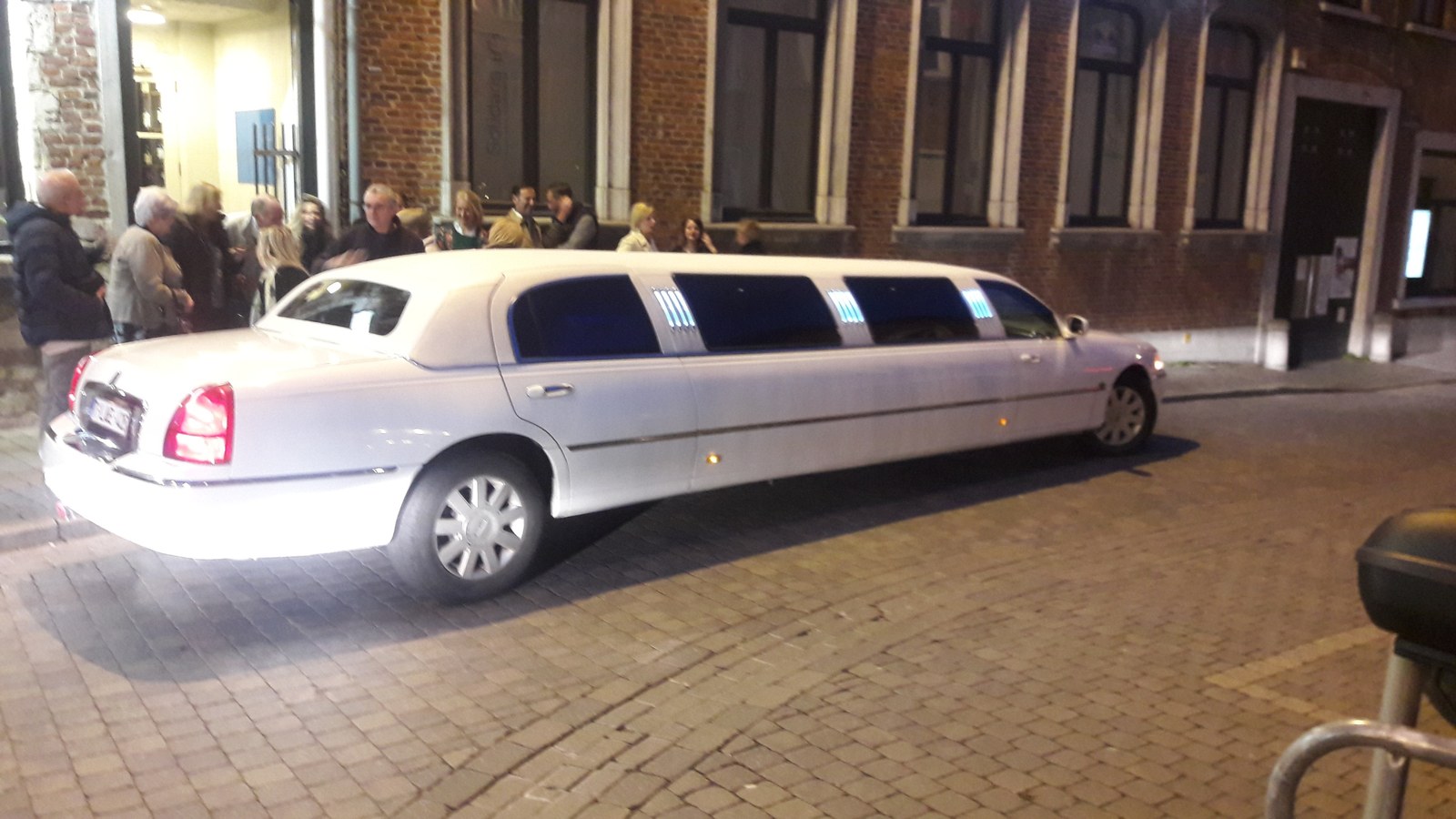 Limousine blanche de luxe