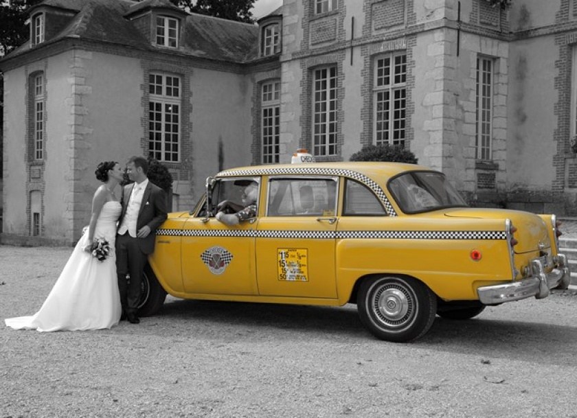 TAXI CHECKER NY US JAUNE